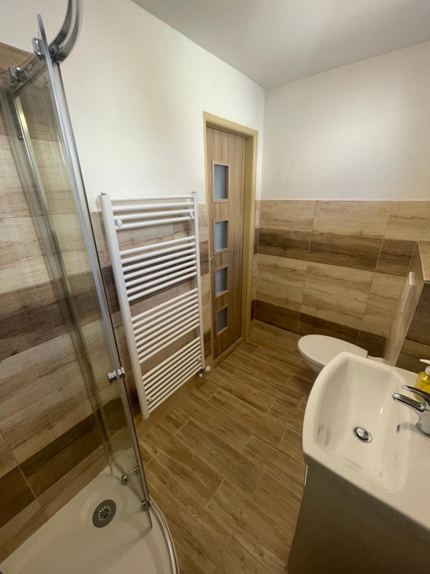 דצ'ין Apartmany Ferie מראה חיצוני תמונה