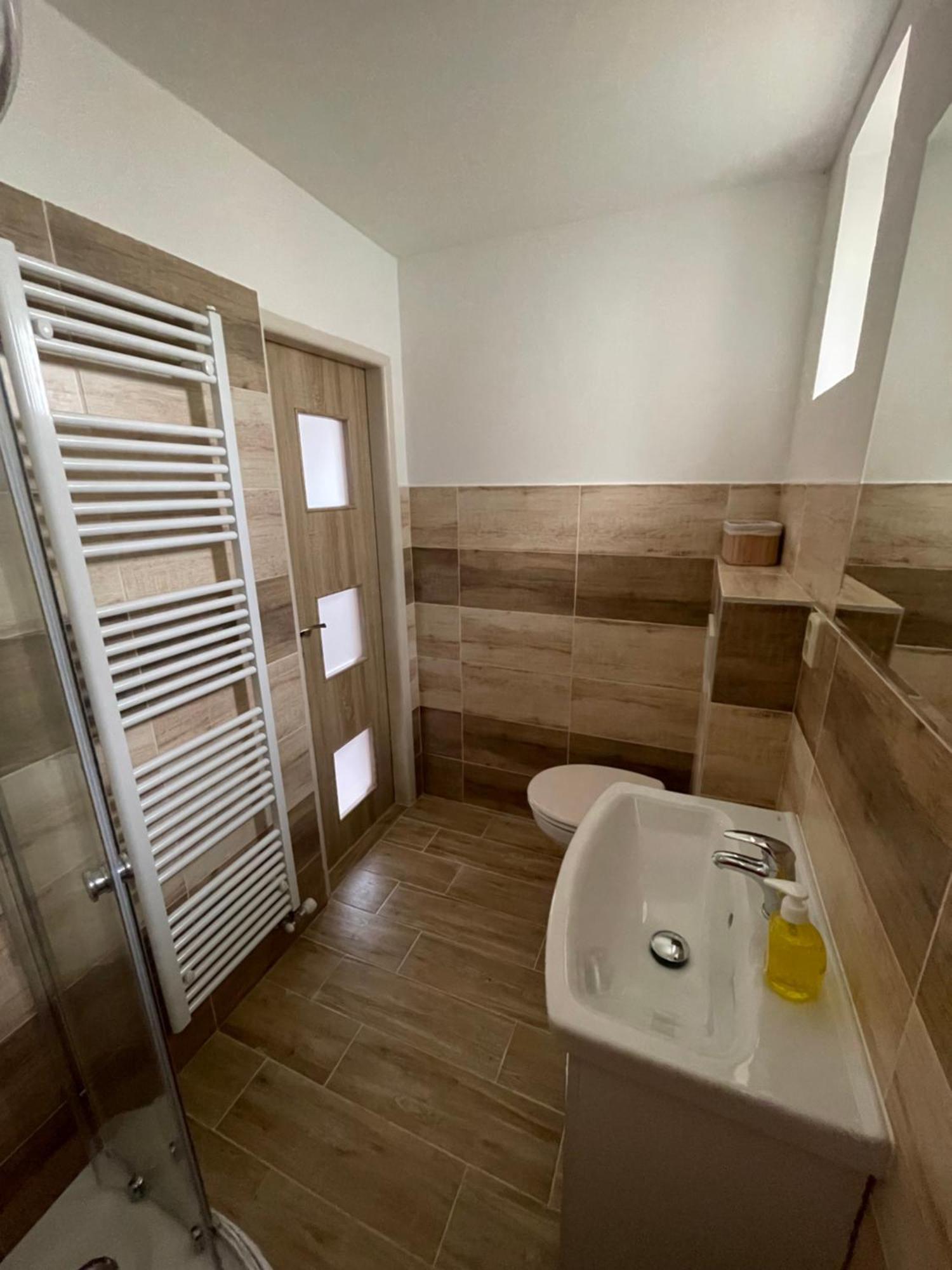 דצ'ין Apartmany Ferie מראה חיצוני תמונה