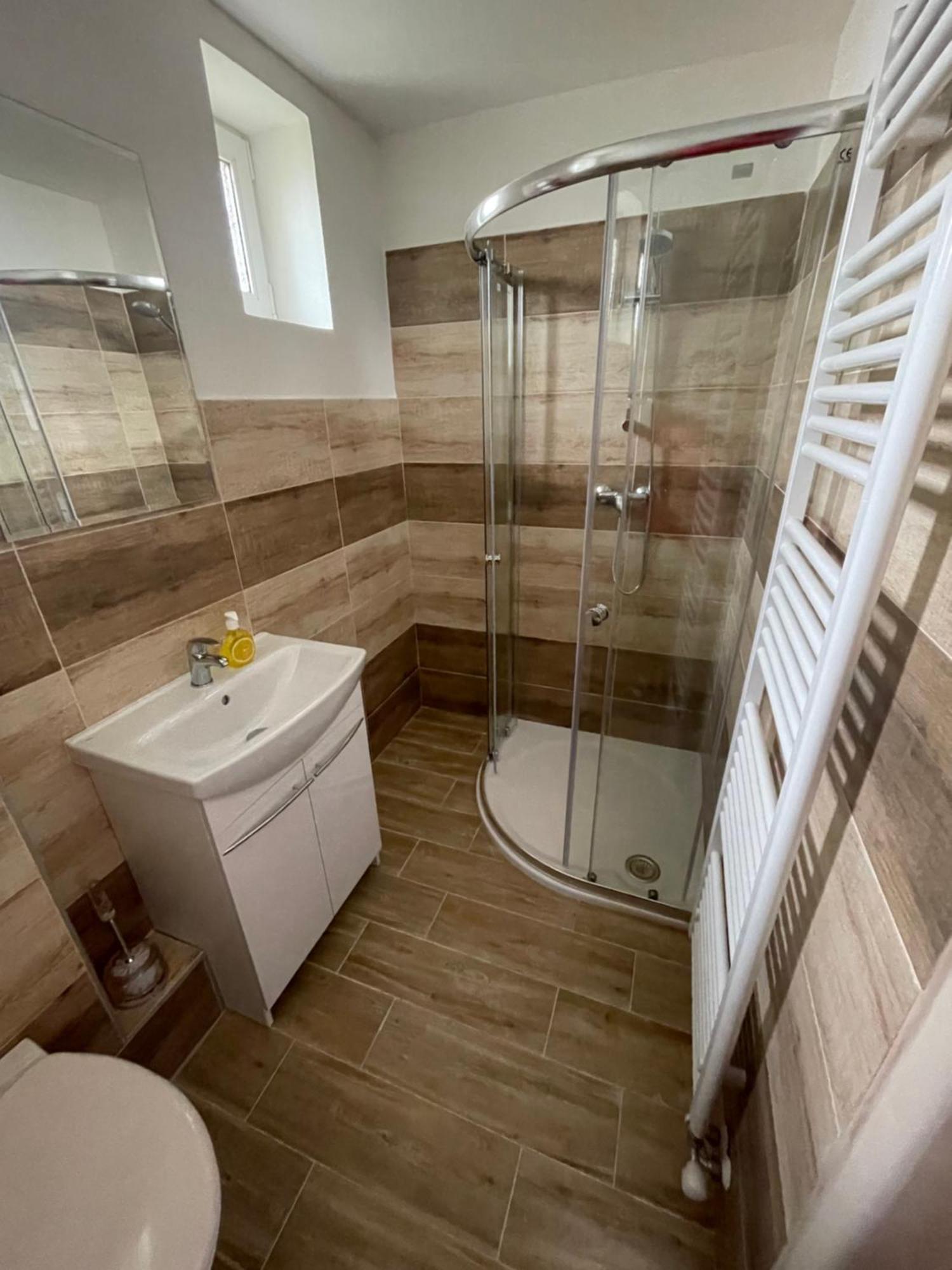 דצ'ין Apartmany Ferie מראה חיצוני תמונה