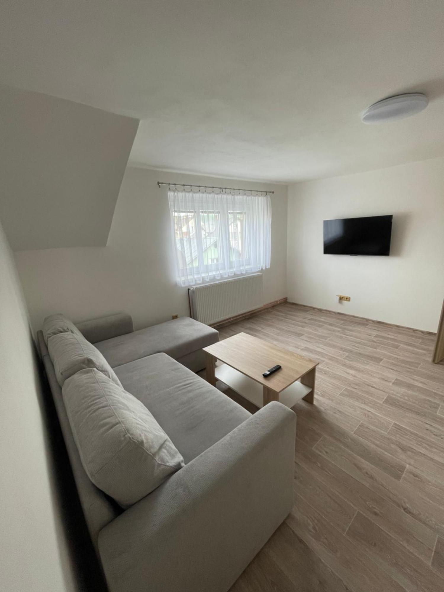 דצ'ין Apartmany Ferie מראה חיצוני תמונה